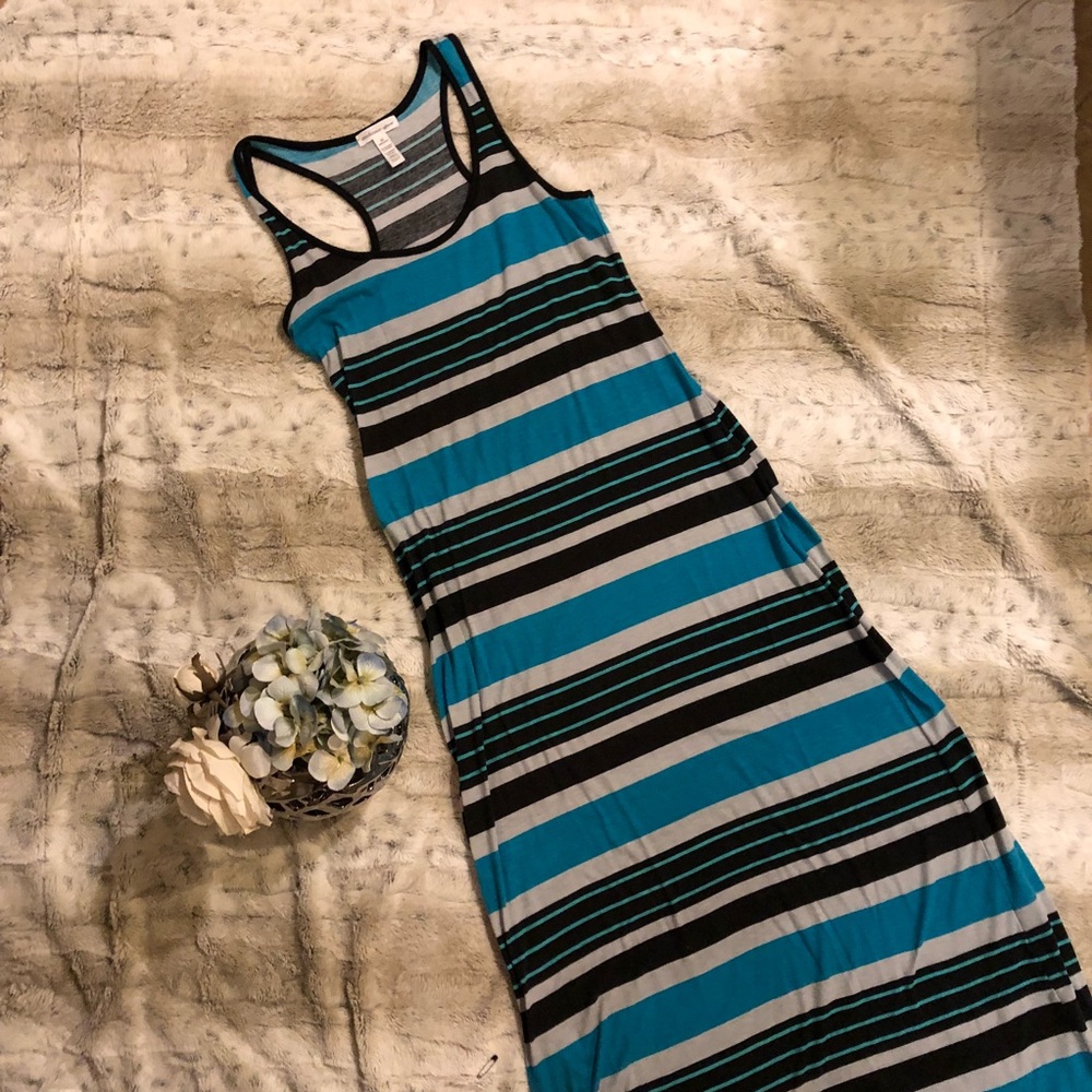 🤩OFFERS ACCEPTED: T-shirt Maxi Dress